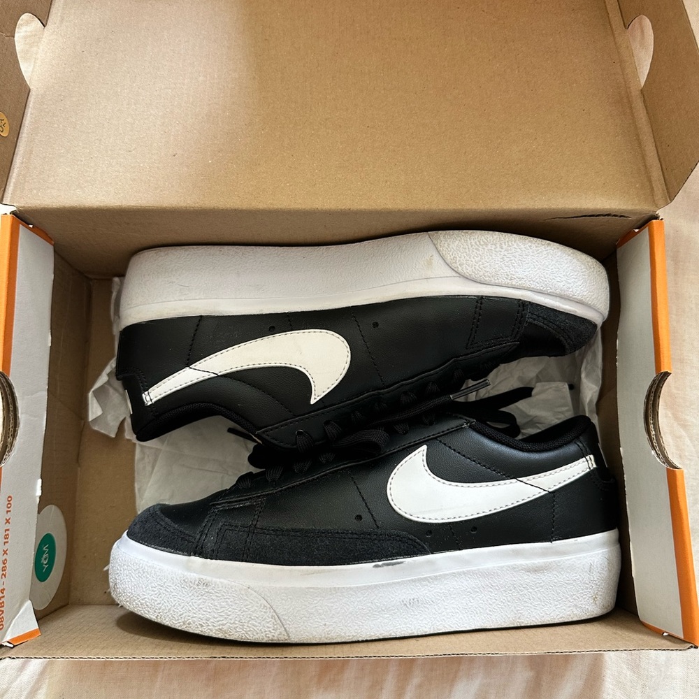 Nike Blazer Low Platform